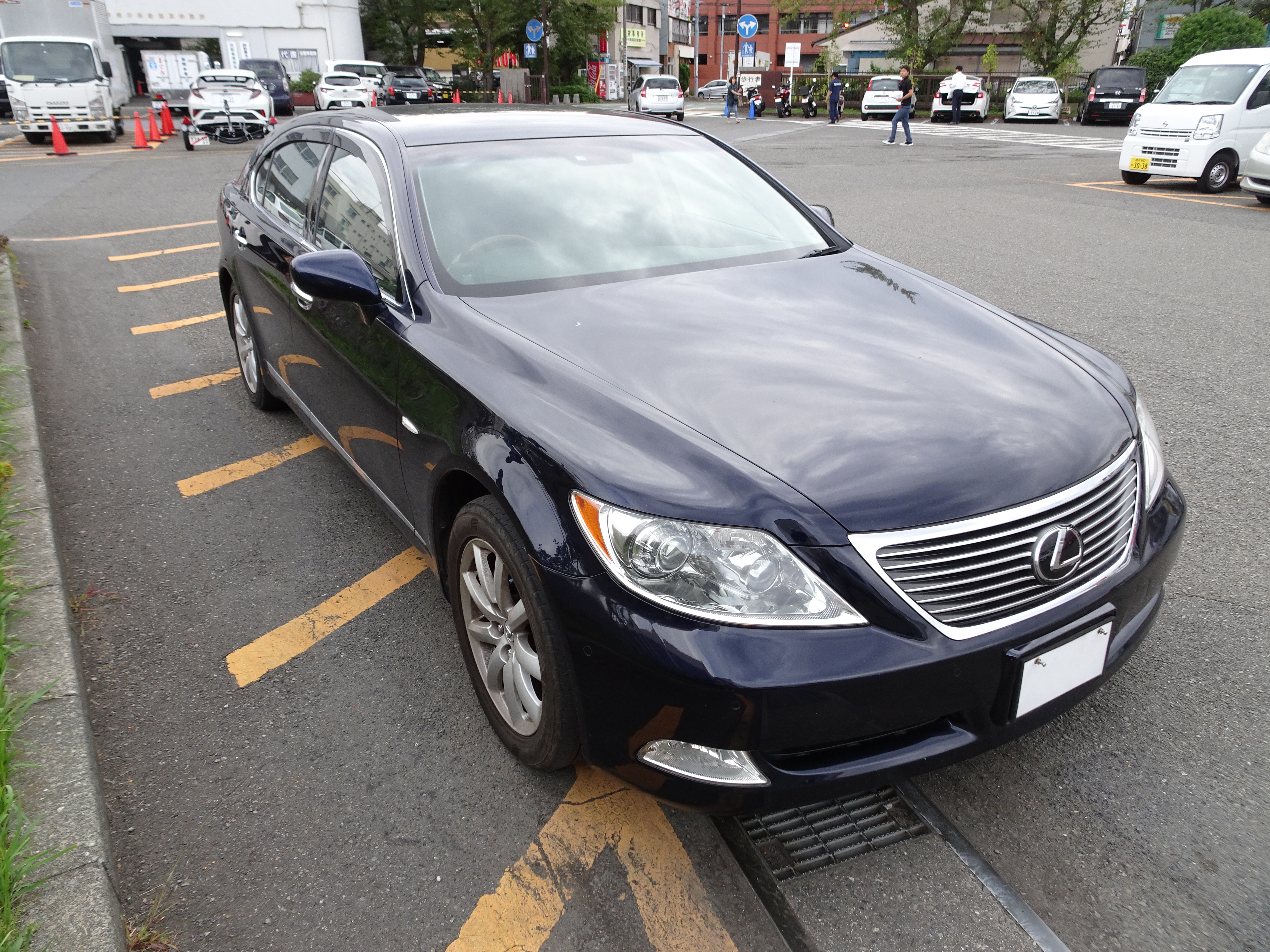 【店舗ご成約】レクサス LS460L後席セパレートシートパッケージ