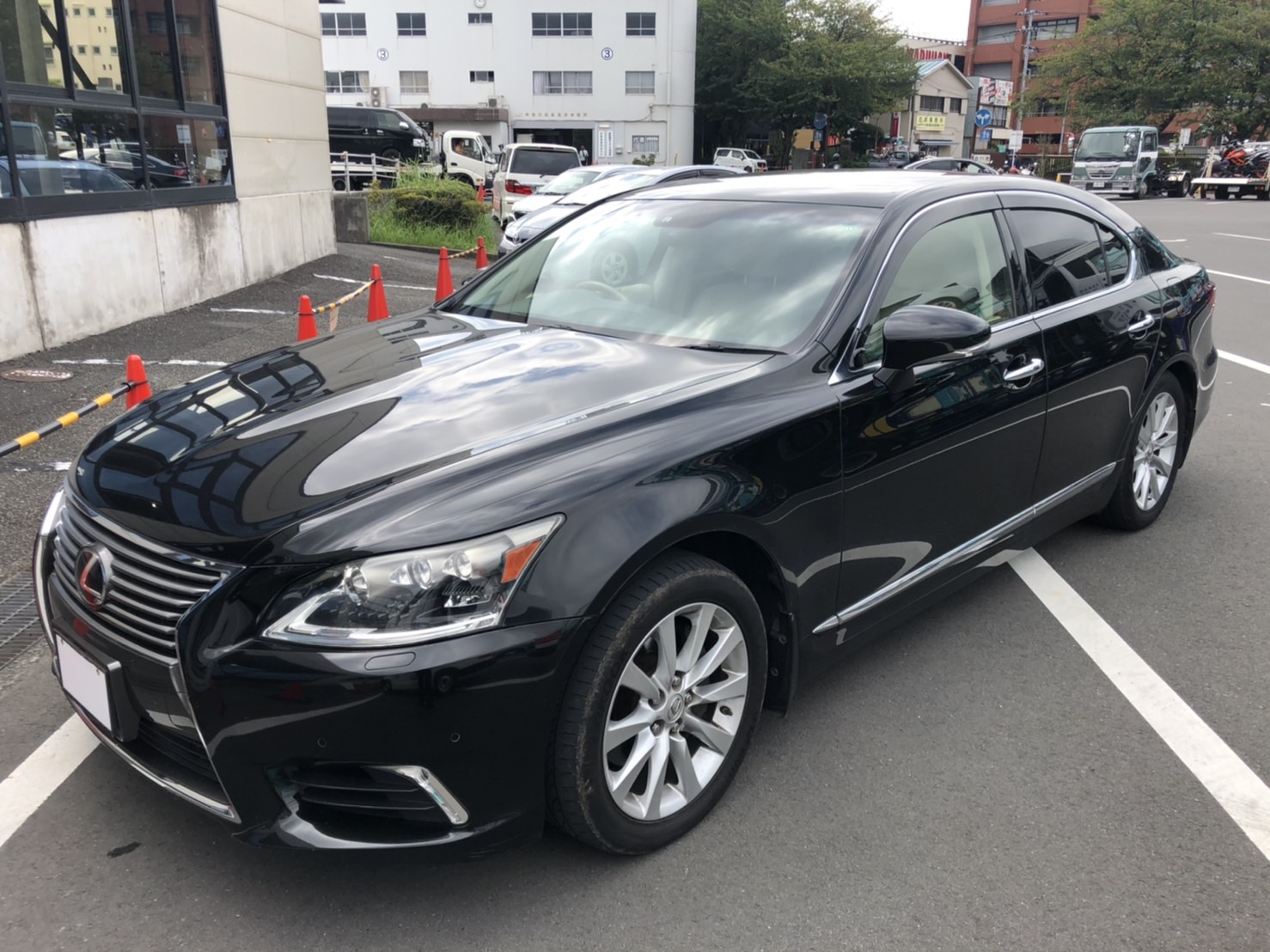 【店舗ご成約】レクサス LS460 バージョンC