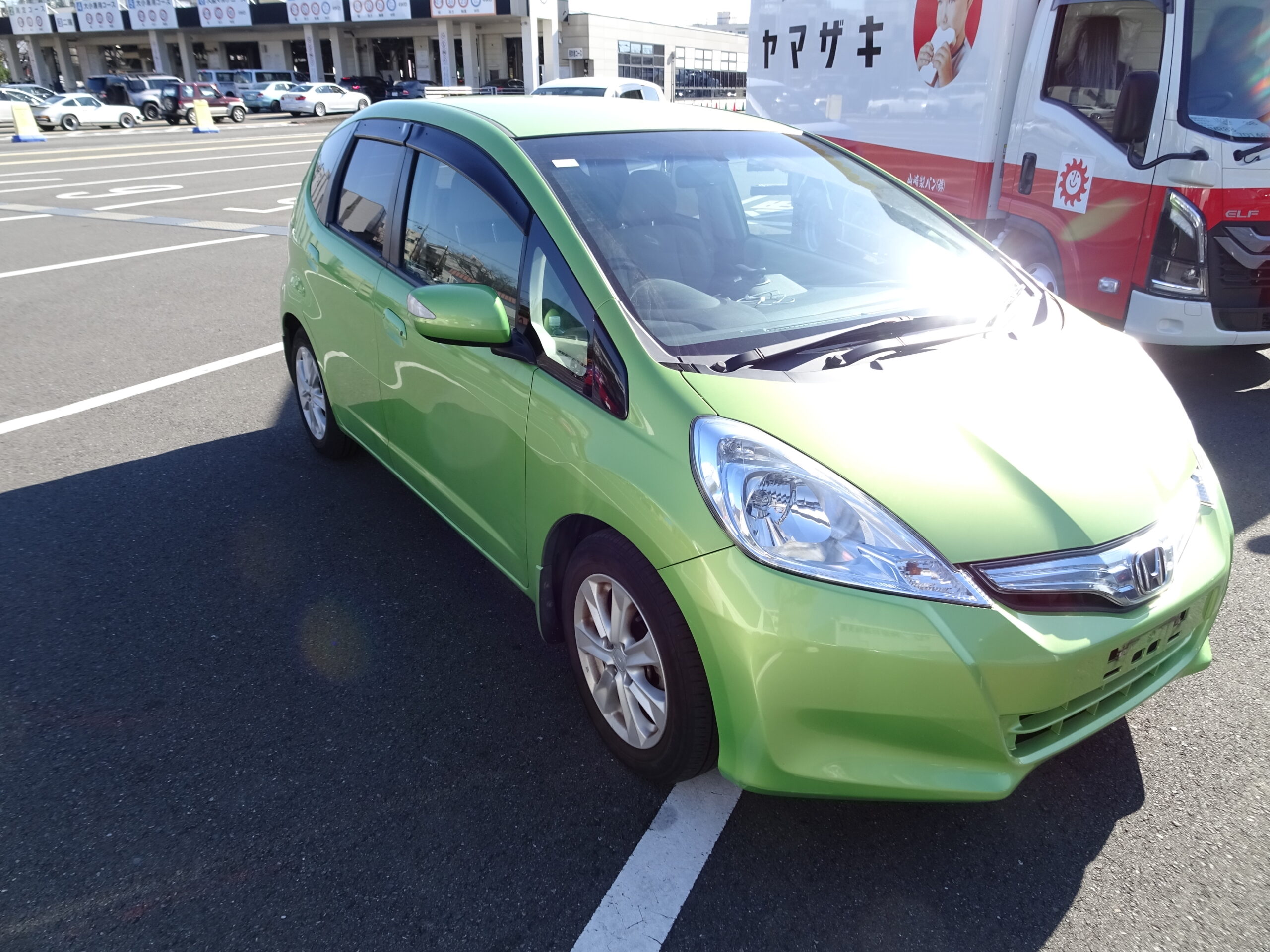 【店舗ご成約】フィット ハイブリッド ナビプレミアムセレクション