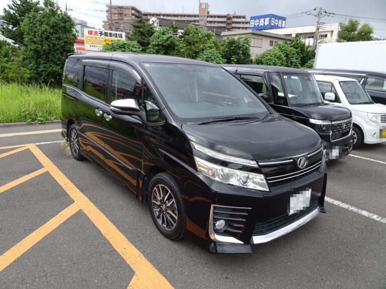 【AA代行落札】トヨタ ヴォクシー ZS煌